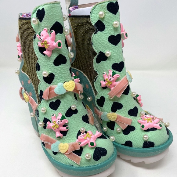 NIB Kandy Kane Irregular Choice - Picture 2 of 11